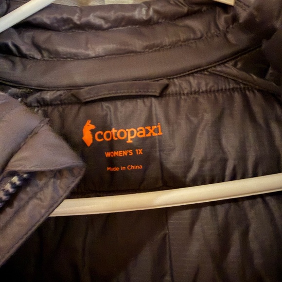 NWT Women’s XL Cotopaxi Blue and Cream Light Puffer Jacket - Picture 5 of 8